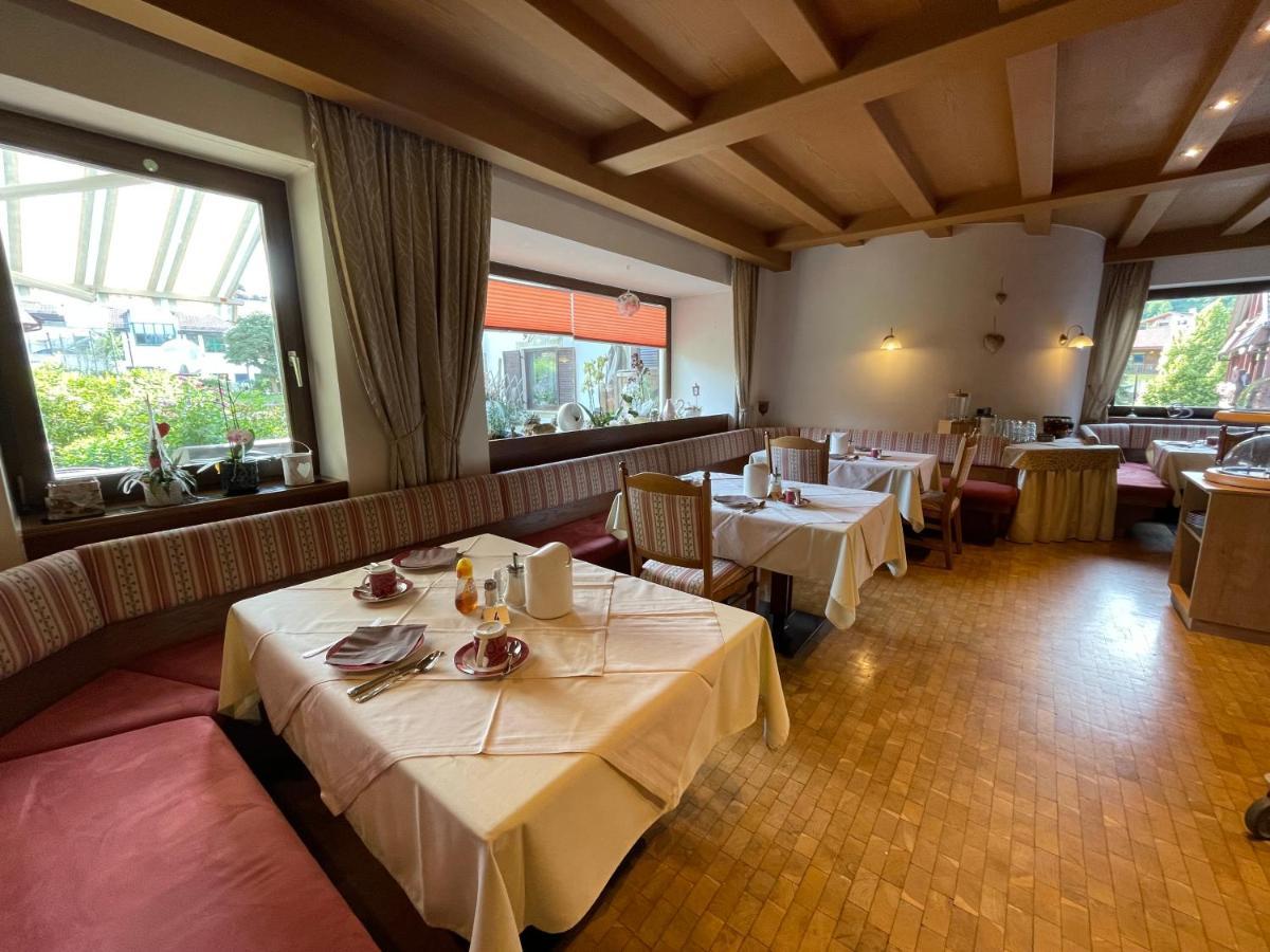 Hotel Garni Savoy Castelrotto Exteriör bild