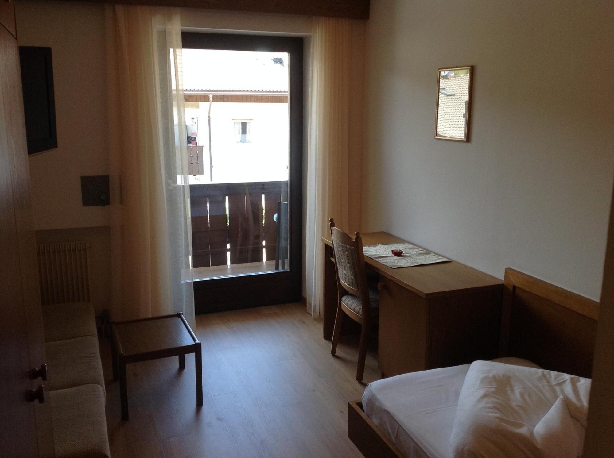 Hotel Garni Savoy Castelrotto Rum bild