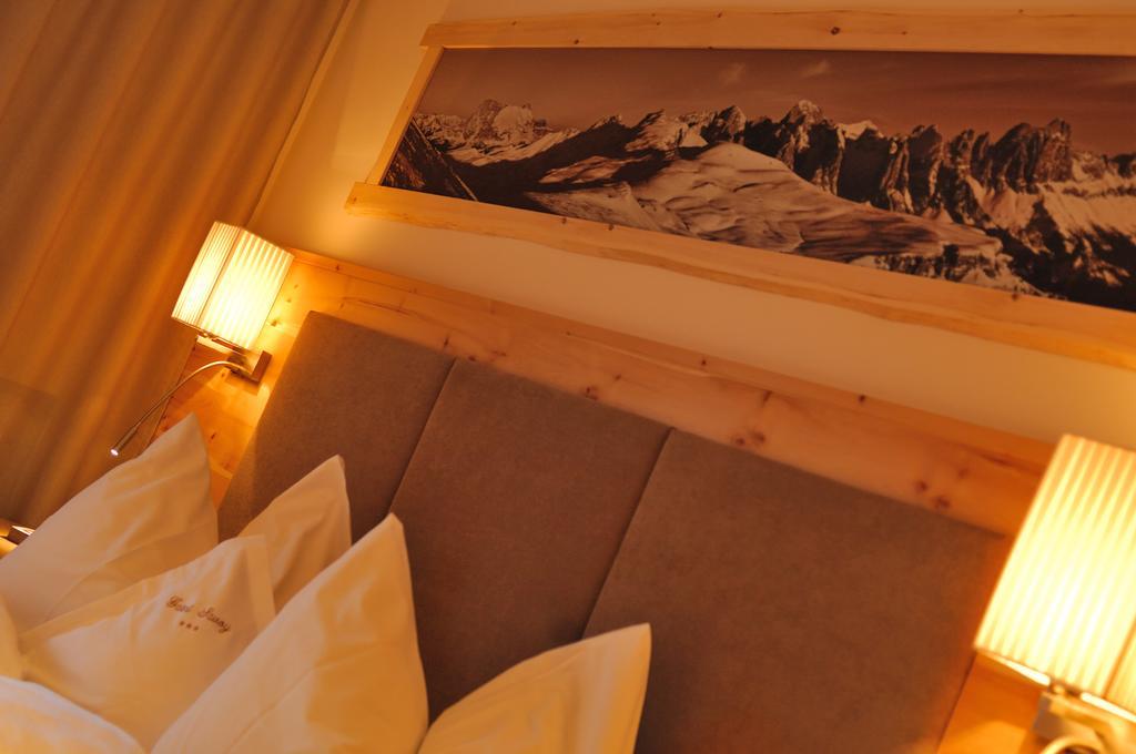 Hotel Garni Savoy Castelrotto Exteriör bild