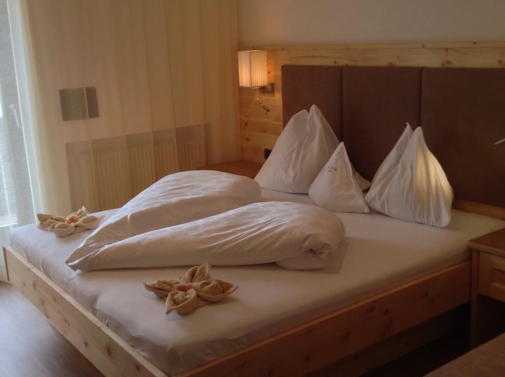 Hotel Garni Savoy Castelrotto Rum bild