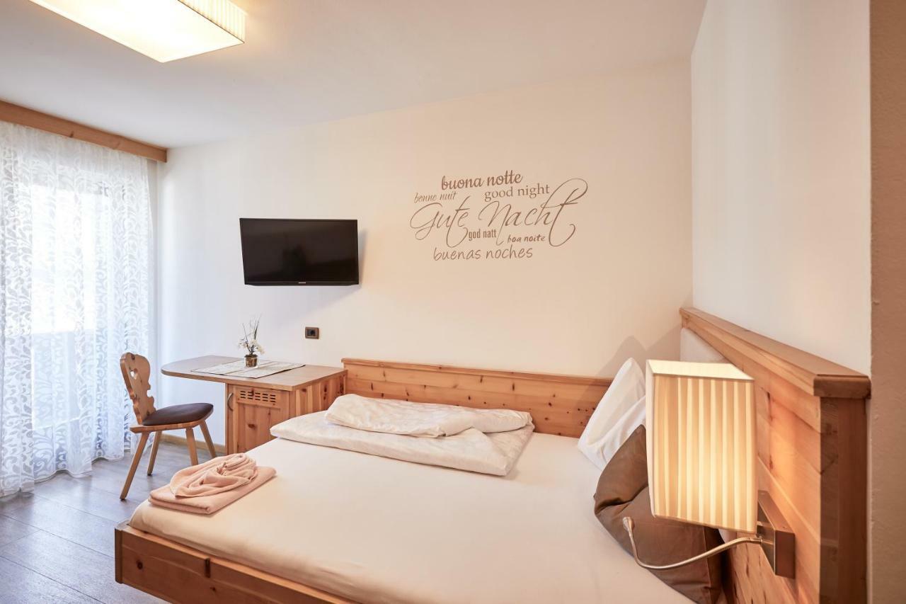 Hotel Garni Savoy Castelrotto Exteriör bild