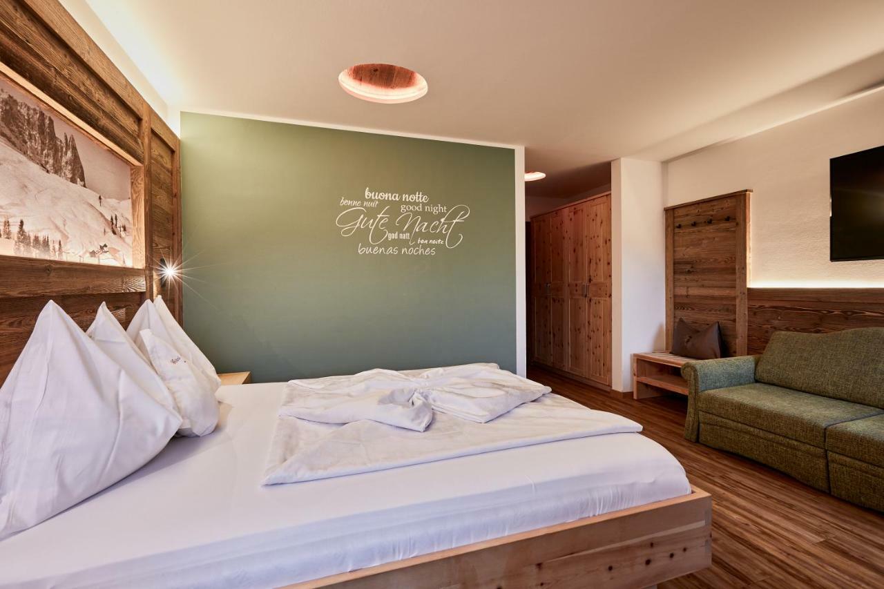 Hotel Garni Savoy Castelrotto Exteriör bild